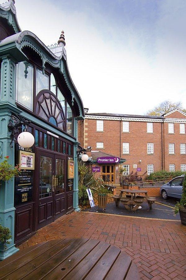 Premier Inn Premier Inn Stockport Central Eksteriør billede